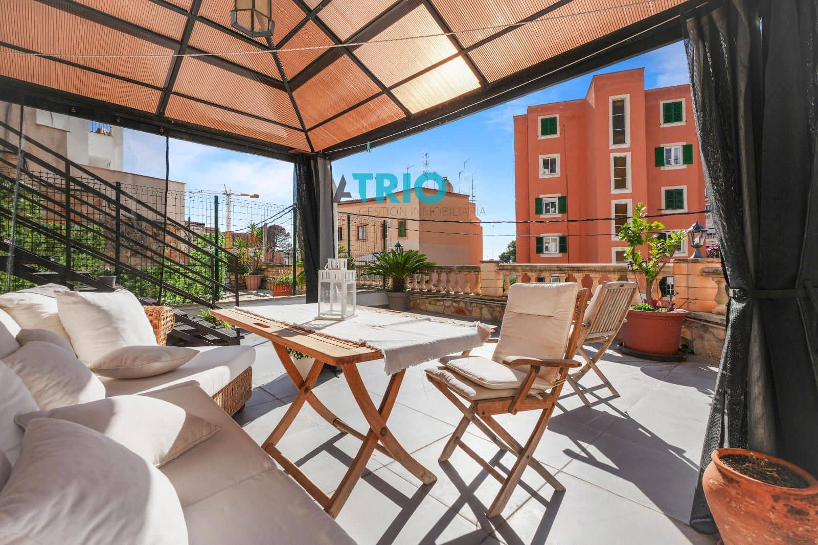 3 soveværelse Lejlighed til salg i Cala Mayor med swimmingpool - € 650.000 (Ref: 9360980)