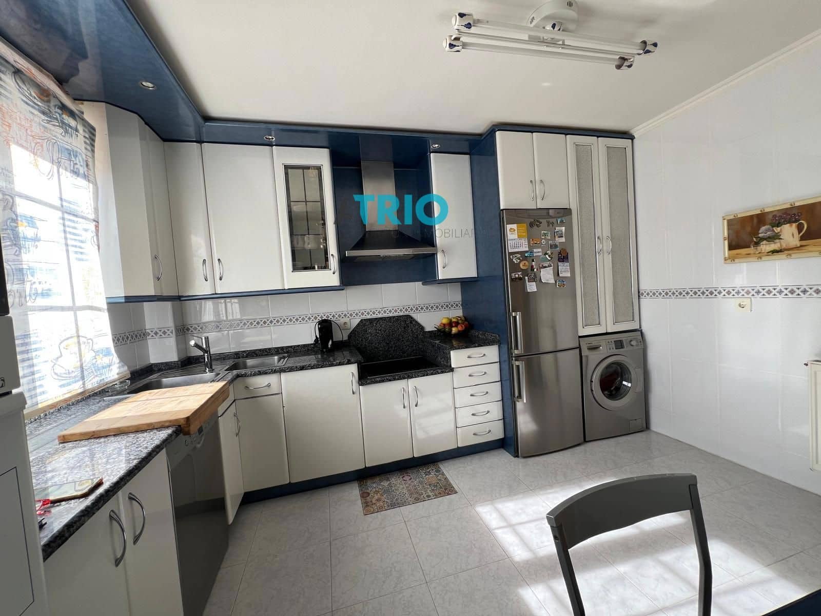 4 makuuhuone Omakotitalo myytävänä paikassa Burgos kaupunki mukana 
autotalli - 295 000 € (Ref: 9384953)