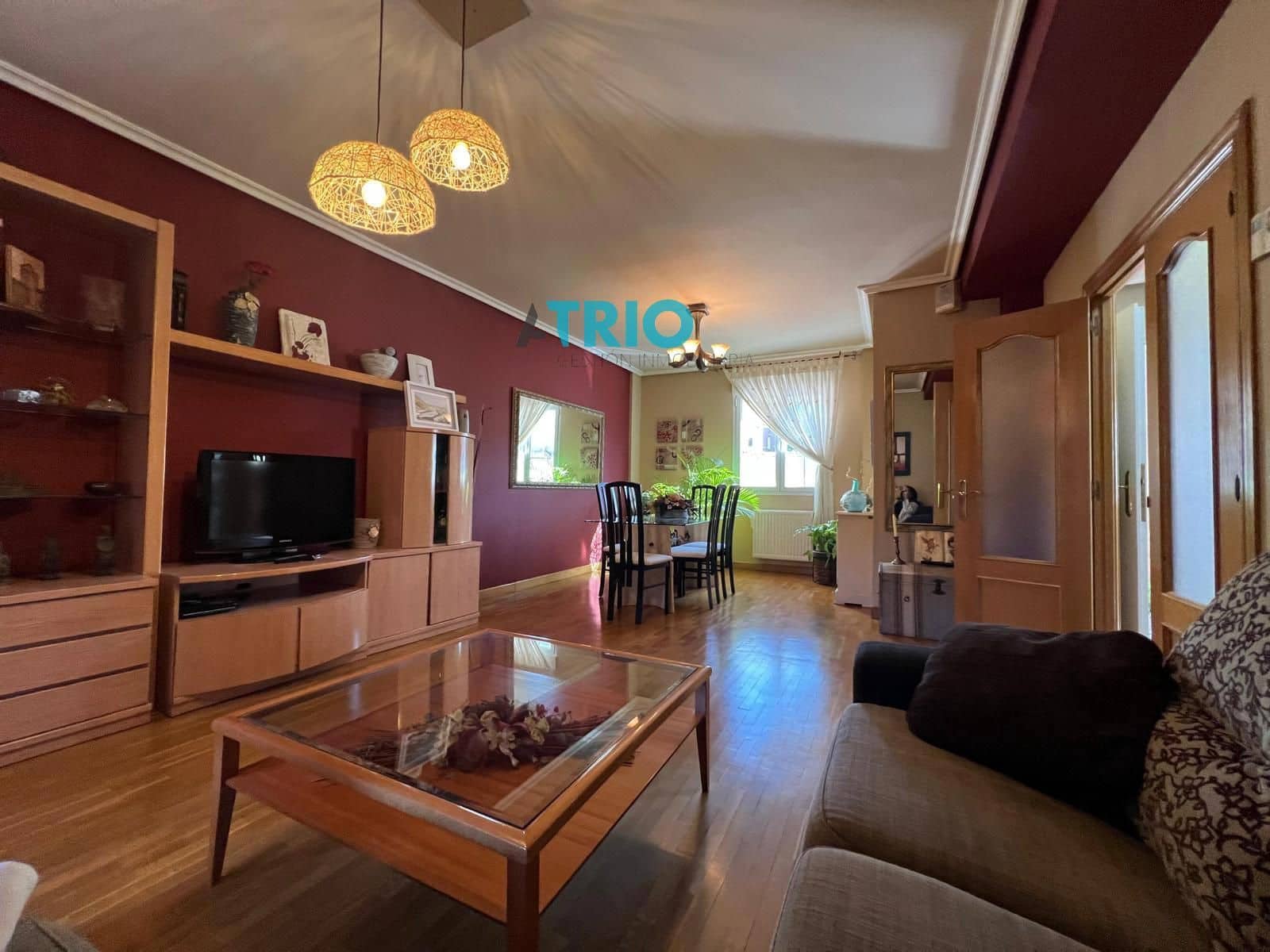 4 makuuhuone Omakotitalo myytävänä paikassa Burgos kaupunki mukana 
autotalli - 295 000 € (Ref: 9384953)