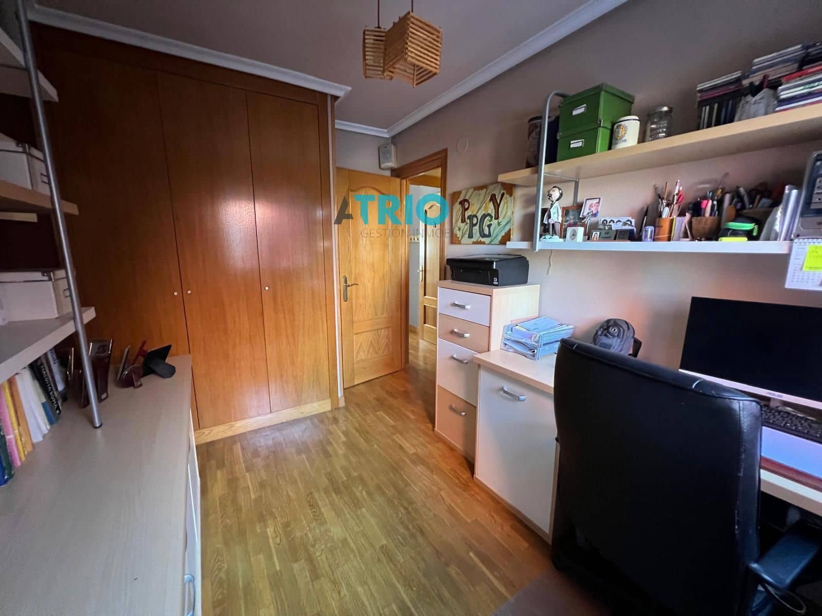 4 makuuhuone Omakotitalo myytävänä paikassa Burgos kaupunki mukana 
autotalli - 295 000 € (Ref: 9384953)