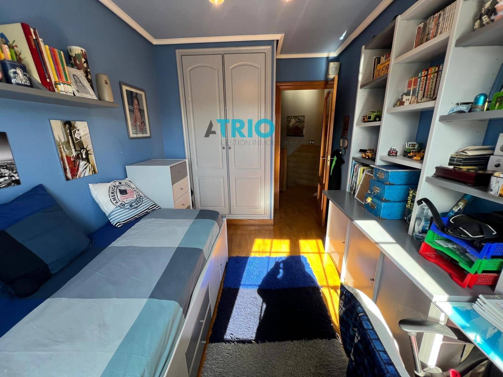 4 makuuhuone Omakotitalo myytävänä paikassa Burgos kaupunki mukana 
autotalli - 295 000 € (Ref: 9384953)