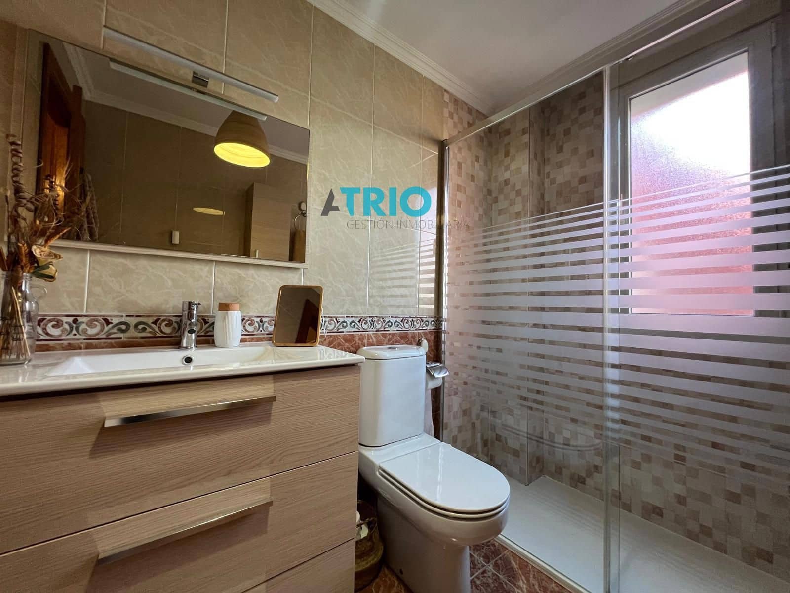 4 makuuhuone Omakotitalo myytävänä paikassa Burgos kaupunki mukana 
autotalli - 295 000 € (Ref: 9384953)