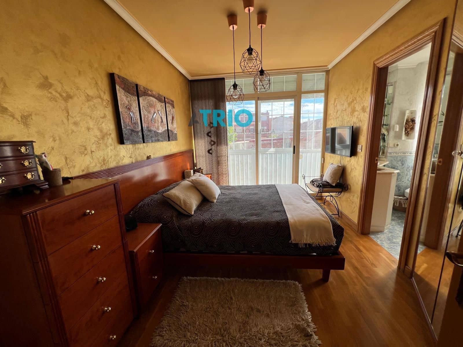 4 makuuhuone Omakotitalo myytävänä paikassa Burgos kaupunki mukana 
autotalli - 295 000 € (Ref: 9384953)