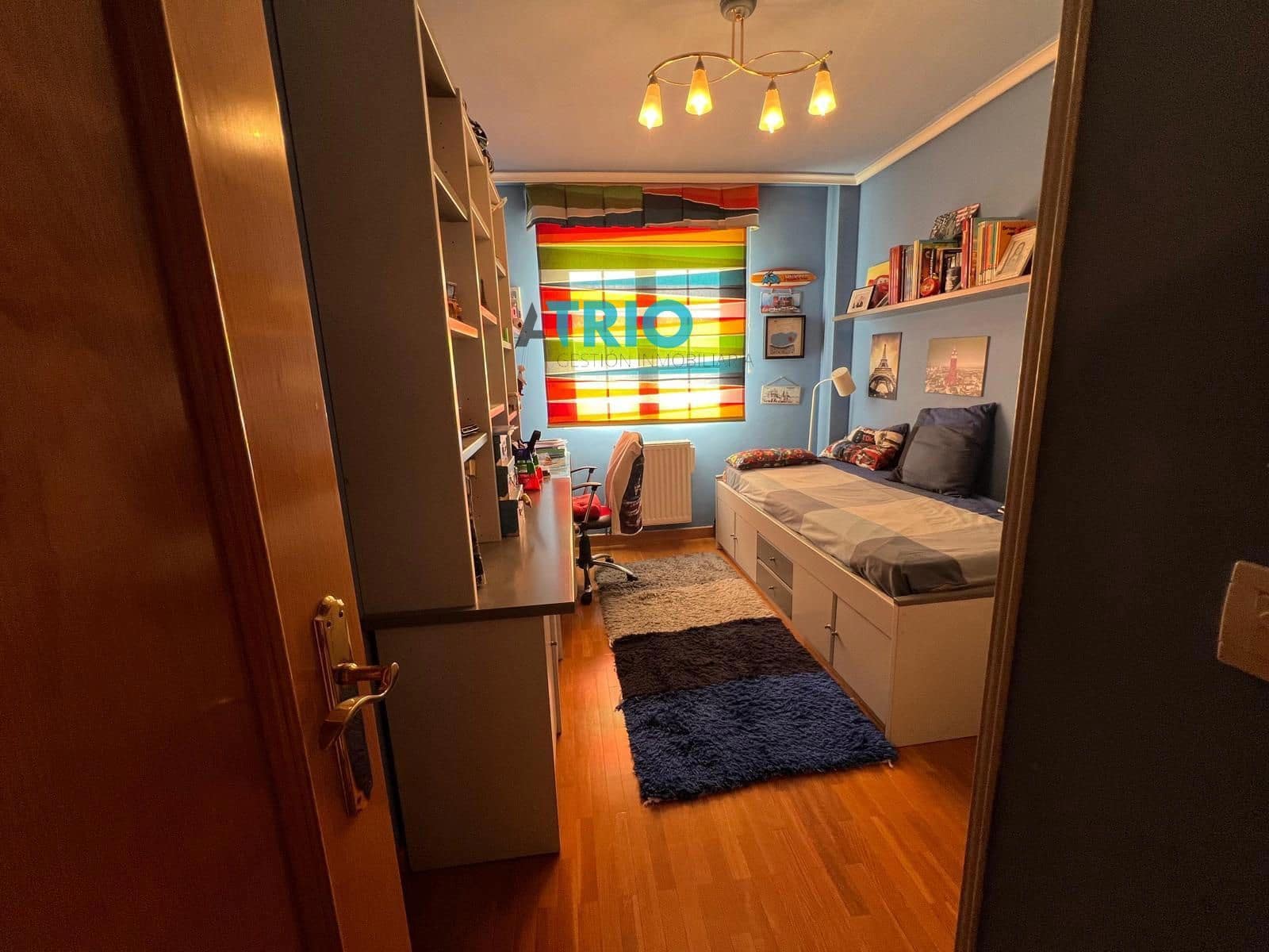 4 makuuhuone Omakotitalo myytävänä paikassa Burgos kaupunki mukana 
autotalli - 295 000 € (Ref: 9384953)