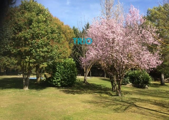 2 bedroom Villa for sale in Villariezo with pool garage - € 320,000 (Ref: 9396783)