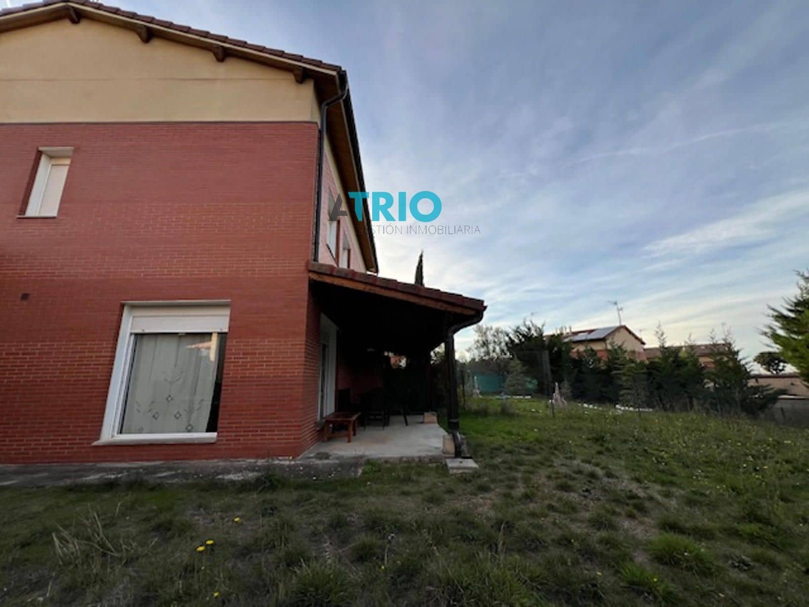 3 bedroom Townhouse for sale in Revillarruz with garage - € 179,500 (Ref: 9400299)