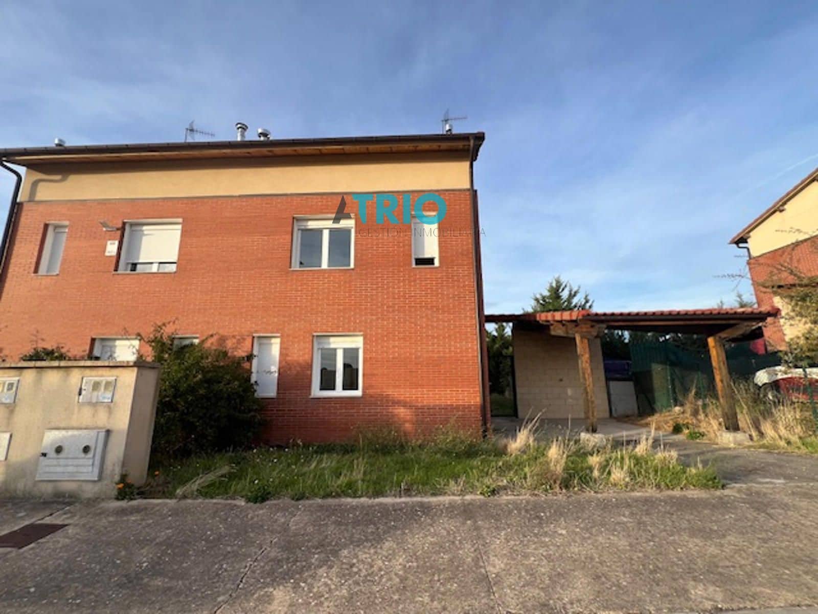 3 bedroom Townhouse for sale in Revillarruz with garage - € 179,500 (Ref: 9400299)