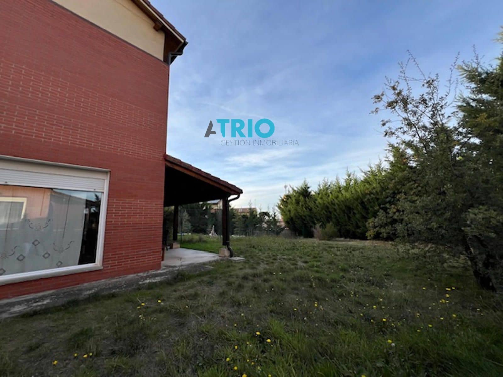 3 bedroom Townhouse for sale in Revillarruz with garage - € 179,500 (Ref: 9400299)