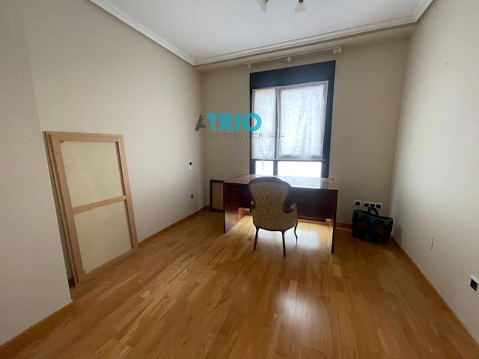 5 slaapkamer Huis te koop in Burgos stad met garage - € 370.000 (Ref: 9410024)