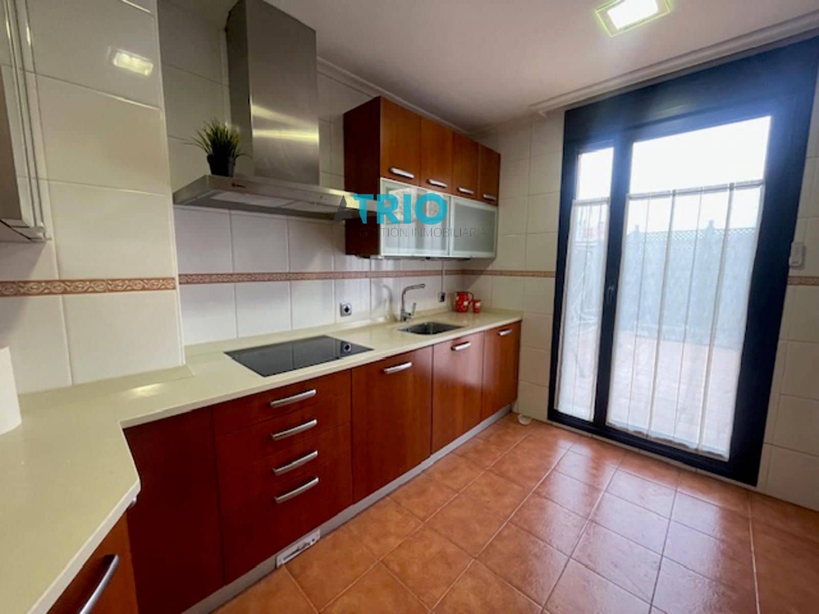 5 slaapkamer Huis te koop in Burgos stad met garage - € 370.000 (Ref: 9410024)