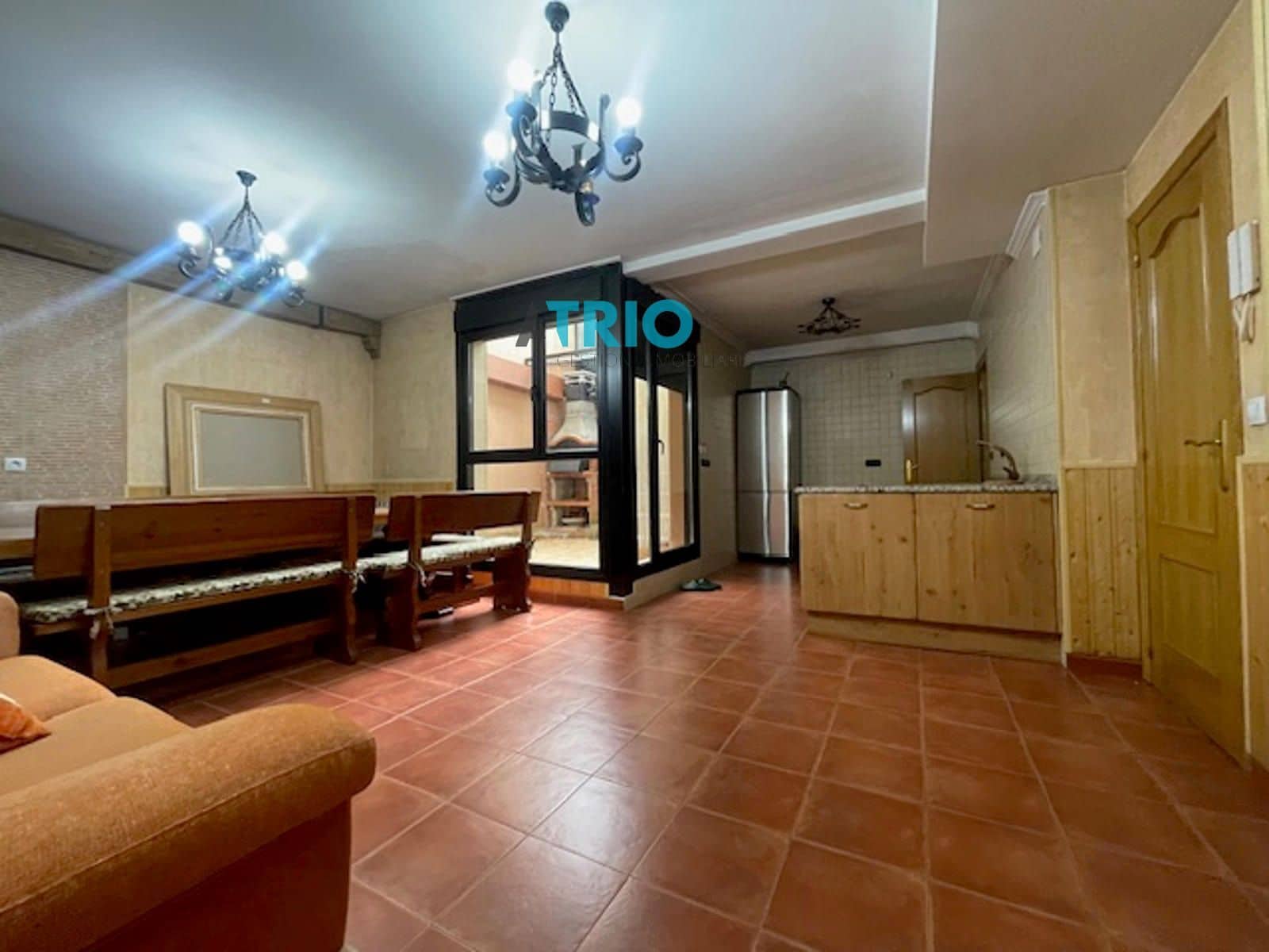 5 slaapkamer Huis te koop in Burgos stad met garage - € 370.000 (Ref: 9410024)