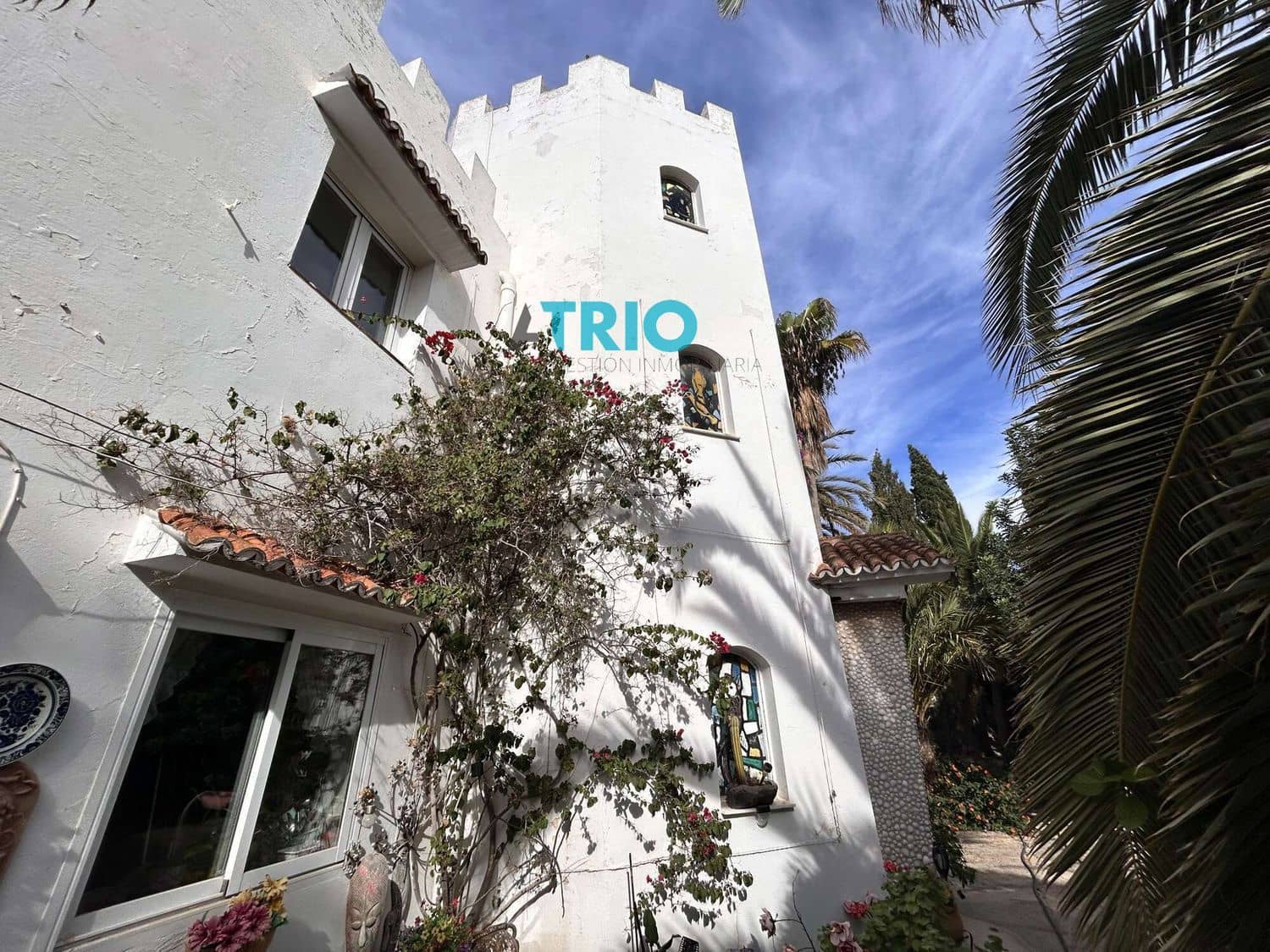 6 bedroom Villa for sale in Santa Ponsa - € 2,250,000 (Ref: 9414561)