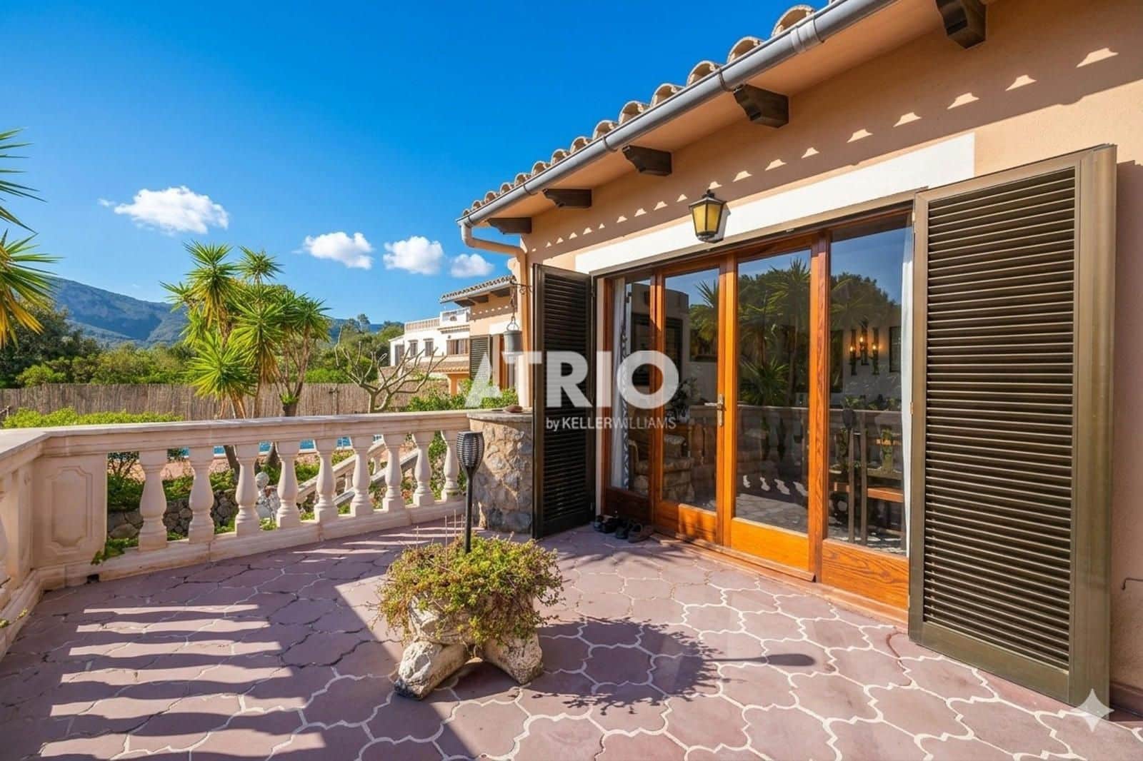 3 bedroom Villa for sale in Valldemosa with pool - € 1,650,000 (Ref: 9426552)