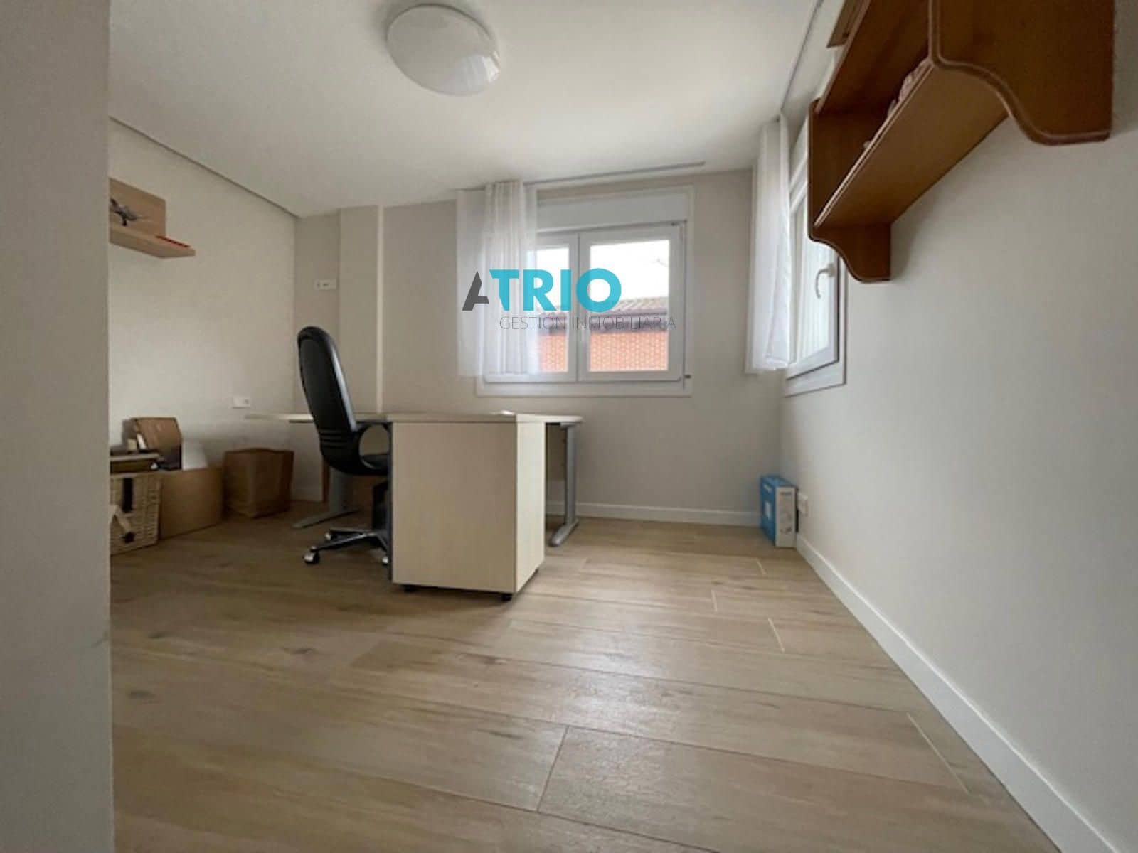 6 bedroom Villa for sale in Burgos city with garage - € 880,000 (Ref: 9428223)