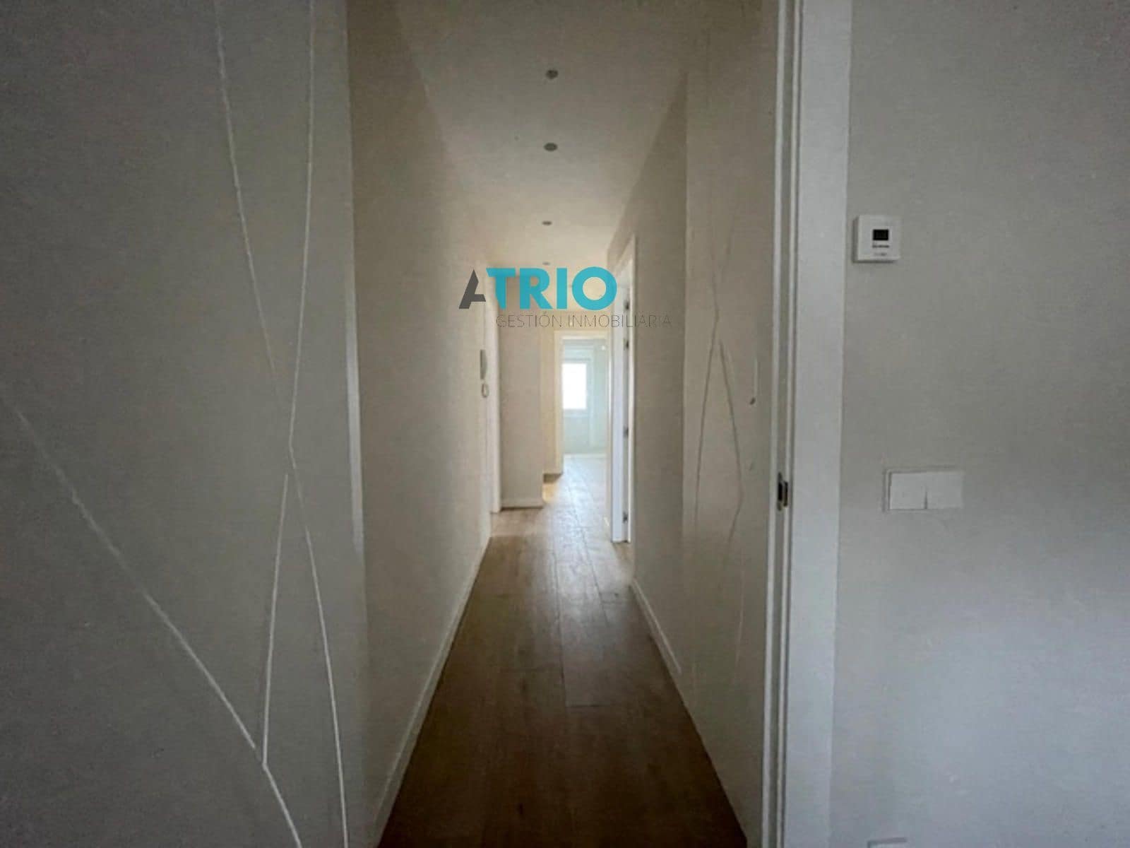 6 bedroom Villa for sale in Burgos city with garage - € 880,000 (Ref: 9428223)