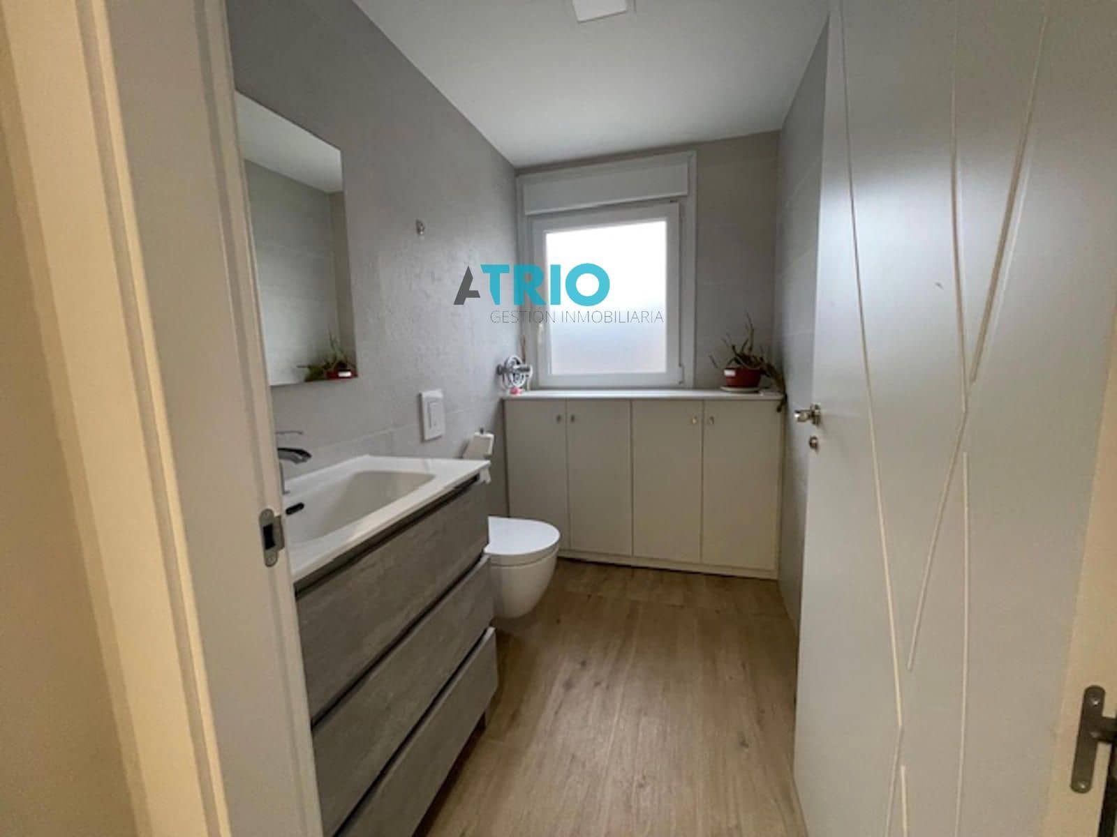 6 bedroom Villa for sale in Burgos city with garage - € 880,000 (Ref: 9428223)