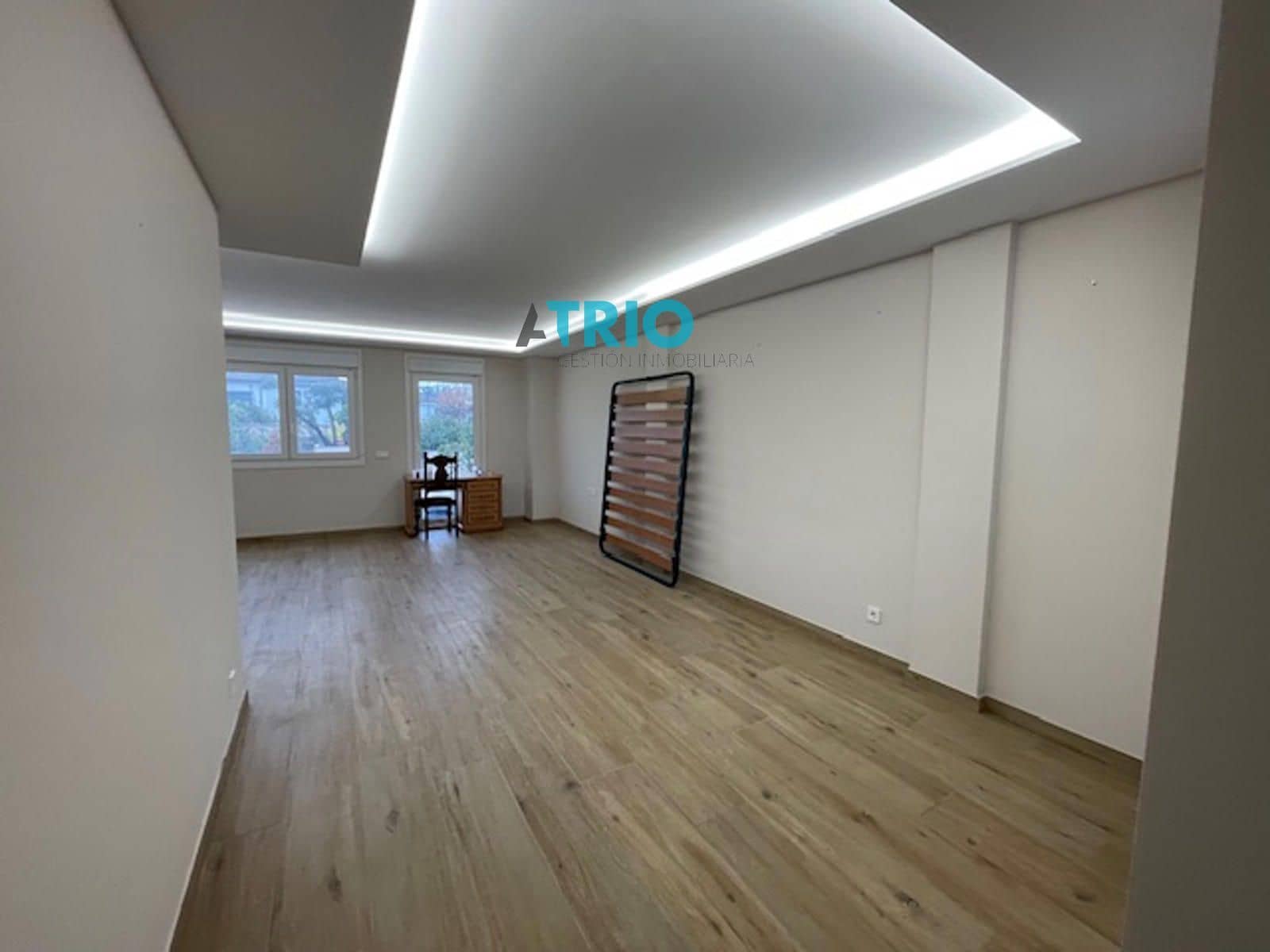 6 bedroom Villa for sale in Burgos city with garage - € 880,000 (Ref: 9428223)