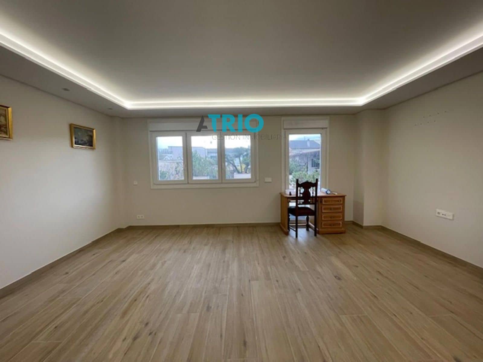 6 bedroom Villa for sale in Burgos city with garage - € 880,000 (Ref: 9428223)