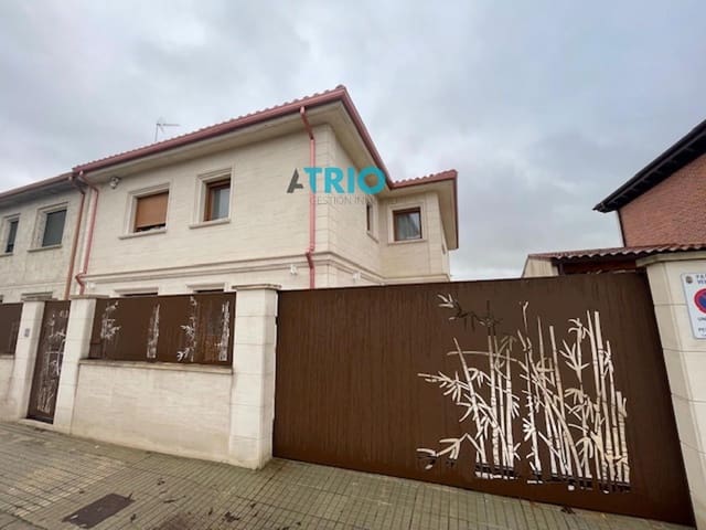 6 bedroom Villa for sale in Burgos city with garage - € 880,000 (Ref: 9428223)