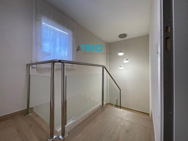 6 bedroom Villa for sale in Burgos city with garage - € 880,000 (Ref: 9428223)