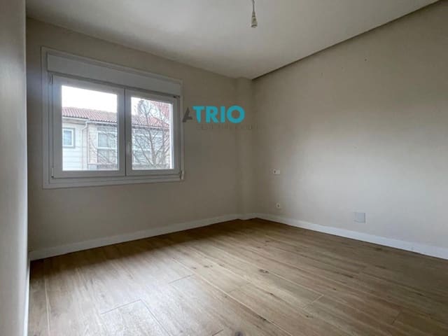 6 bedroom Villa for sale in Burgos city with garage - € 880,000 (Ref: 9428223)