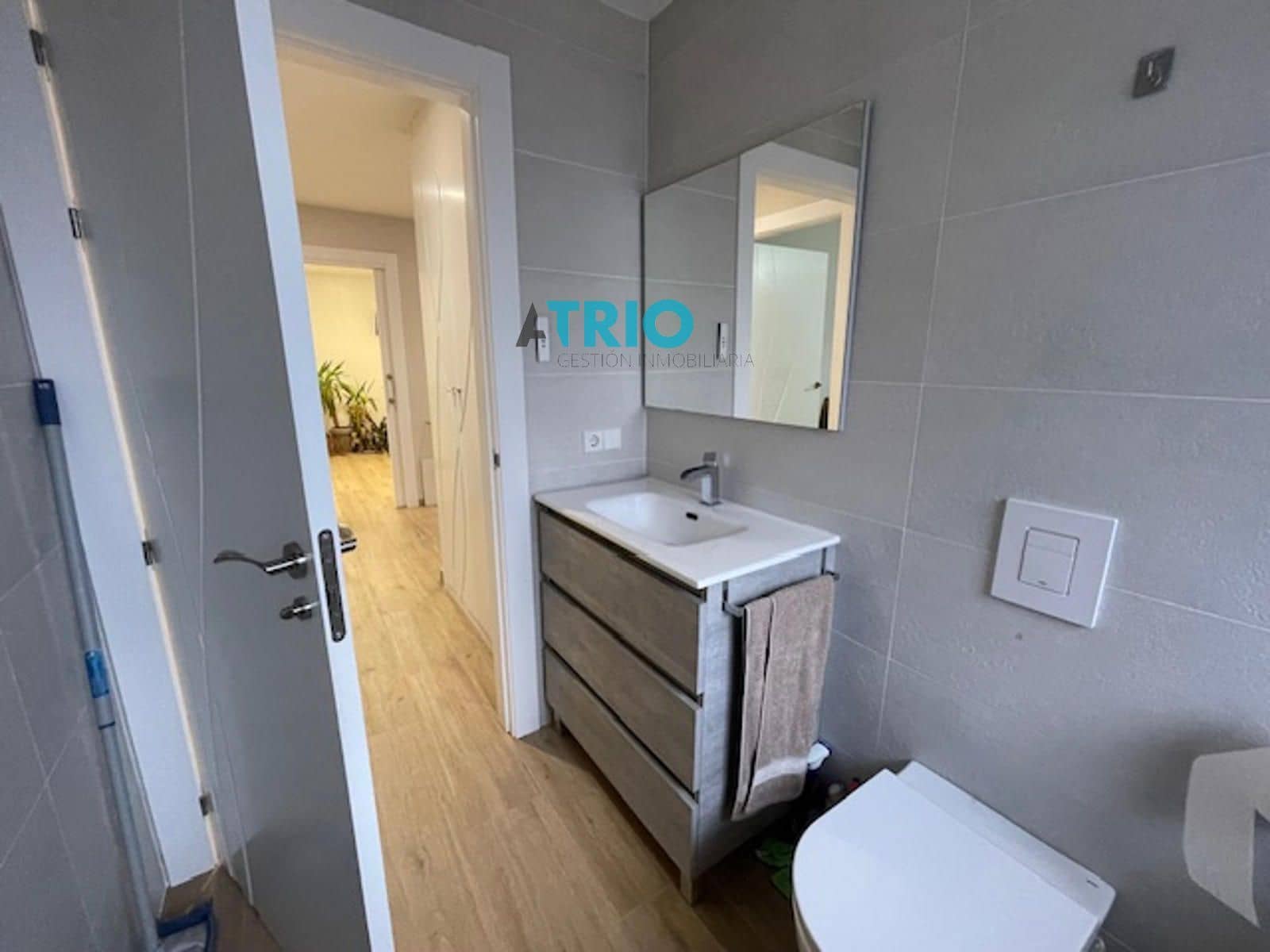 6 bedroom Villa for sale in Burgos city with garage - € 880,000 (Ref: 9428223)