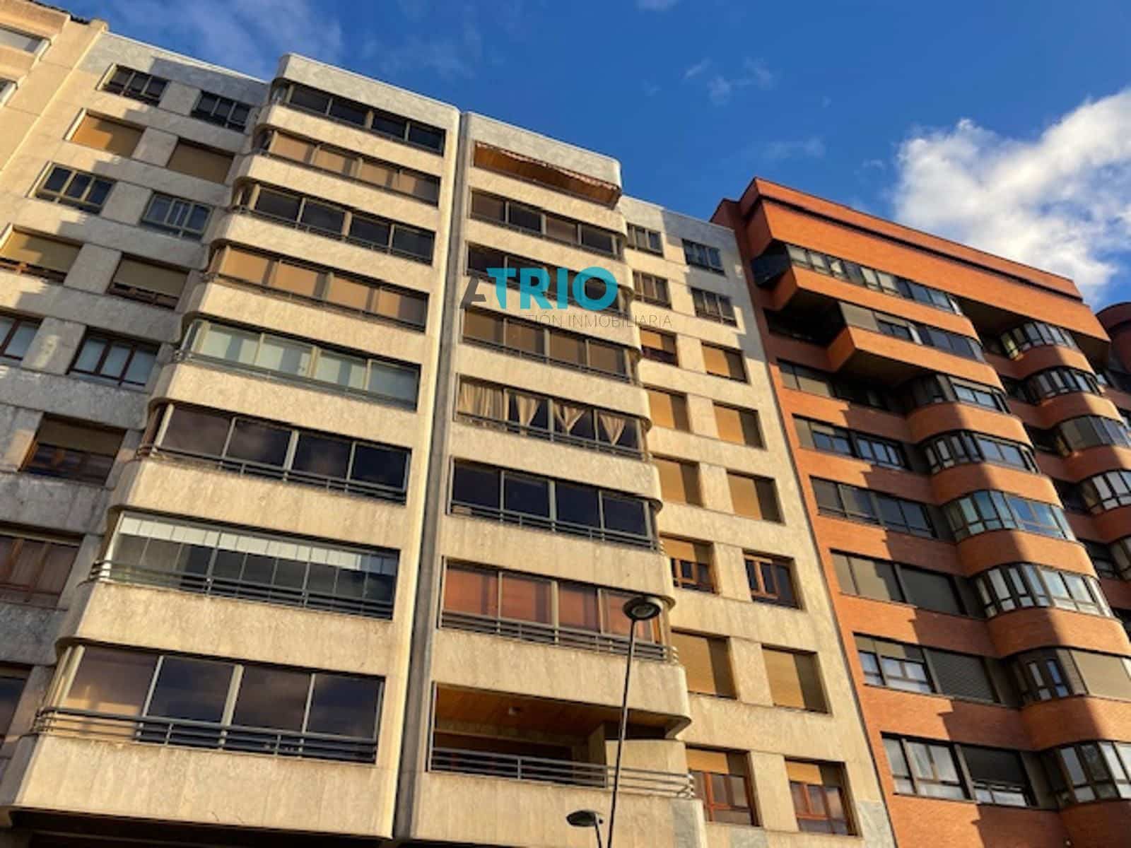 3 sovrum Lägenhet till salu i Burgos stad med garage - 239 900 € (Ref: 9449562)