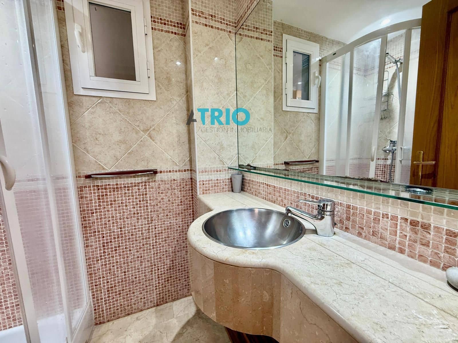 2 bedroom Flat for sale in Palma de Mallorca with pool - € 460,000 (Ref: 9452928)