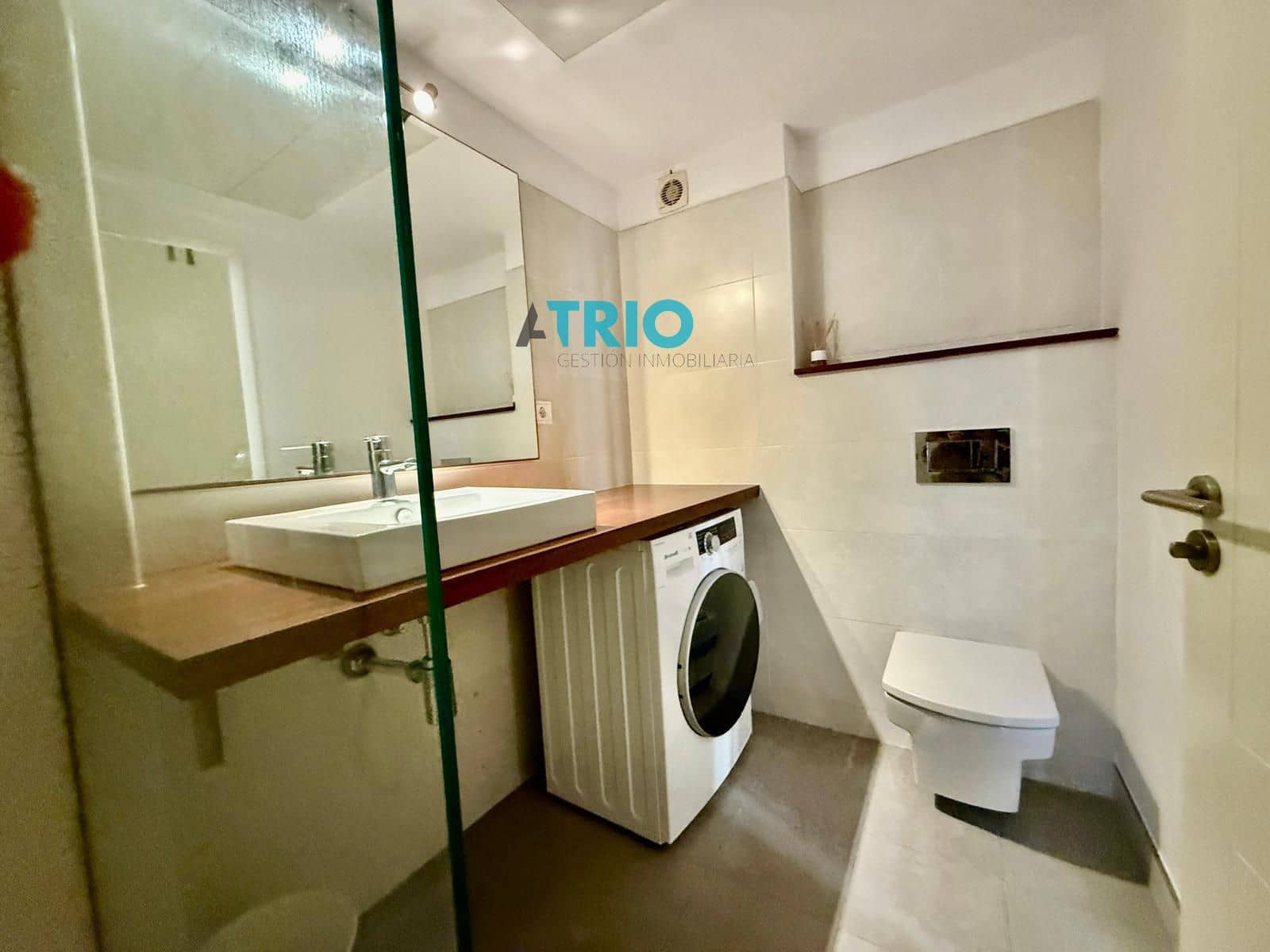 1 bedroom Flat for sale in Palma de Mallorca with garage - € 450,000 (Ref: 9481472)