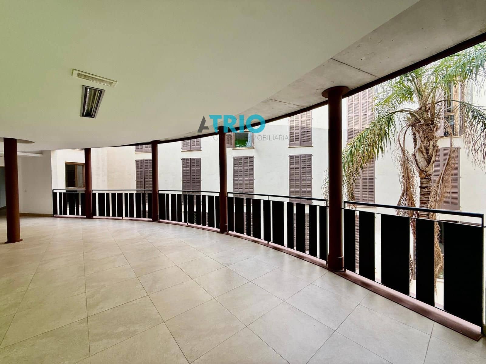 1 bedroom Flat for sale in Palma de Mallorca with garage - € 450,000 (Ref: 9481472)