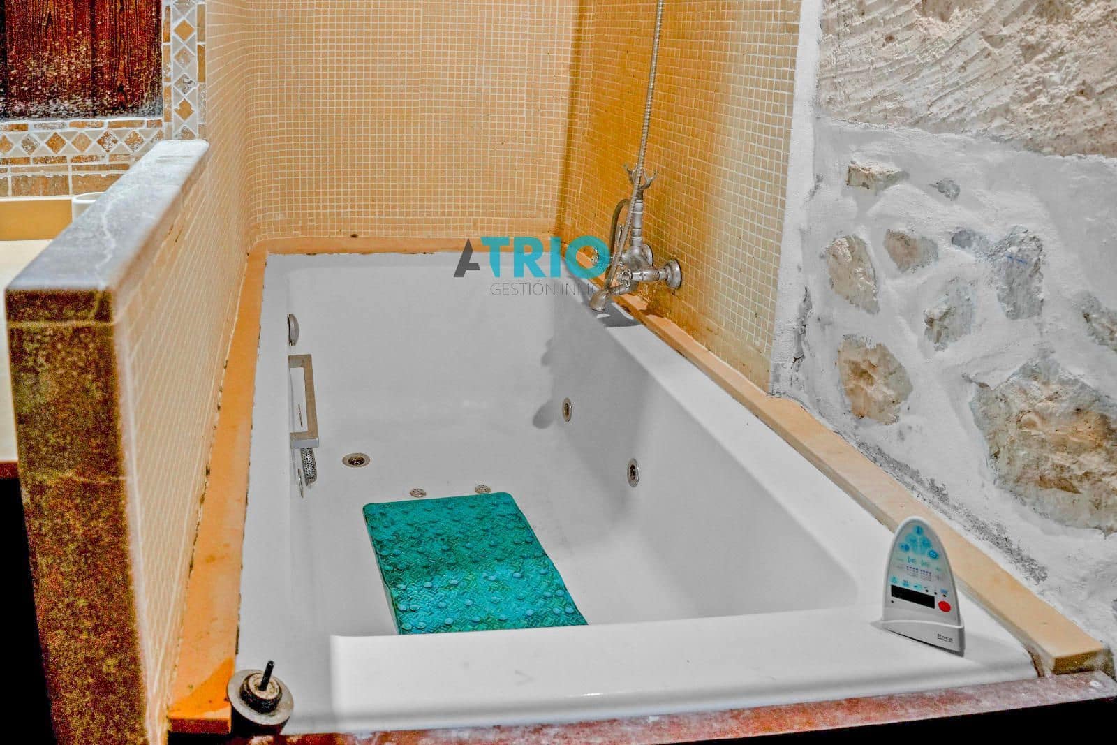 4 bedroom Villa for rent in Caimari - € 2,400 (Ref: 9495469)