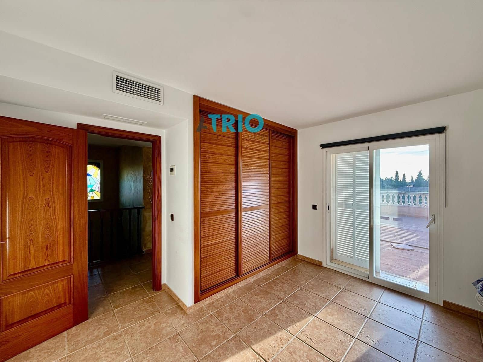 5 bedroom Villa for rent in Marratxi with pool garage - € 3,100 (Ref: 9496504)