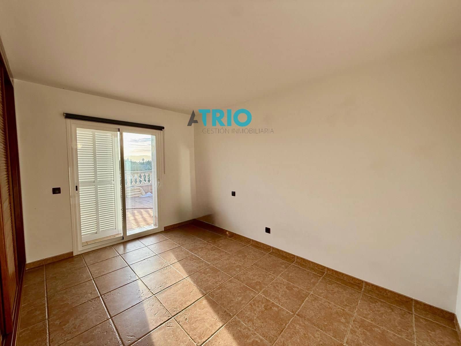 5 bedroom Villa for rent in Marratxi with pool garage - € 3,100 (Ref: 9496504)