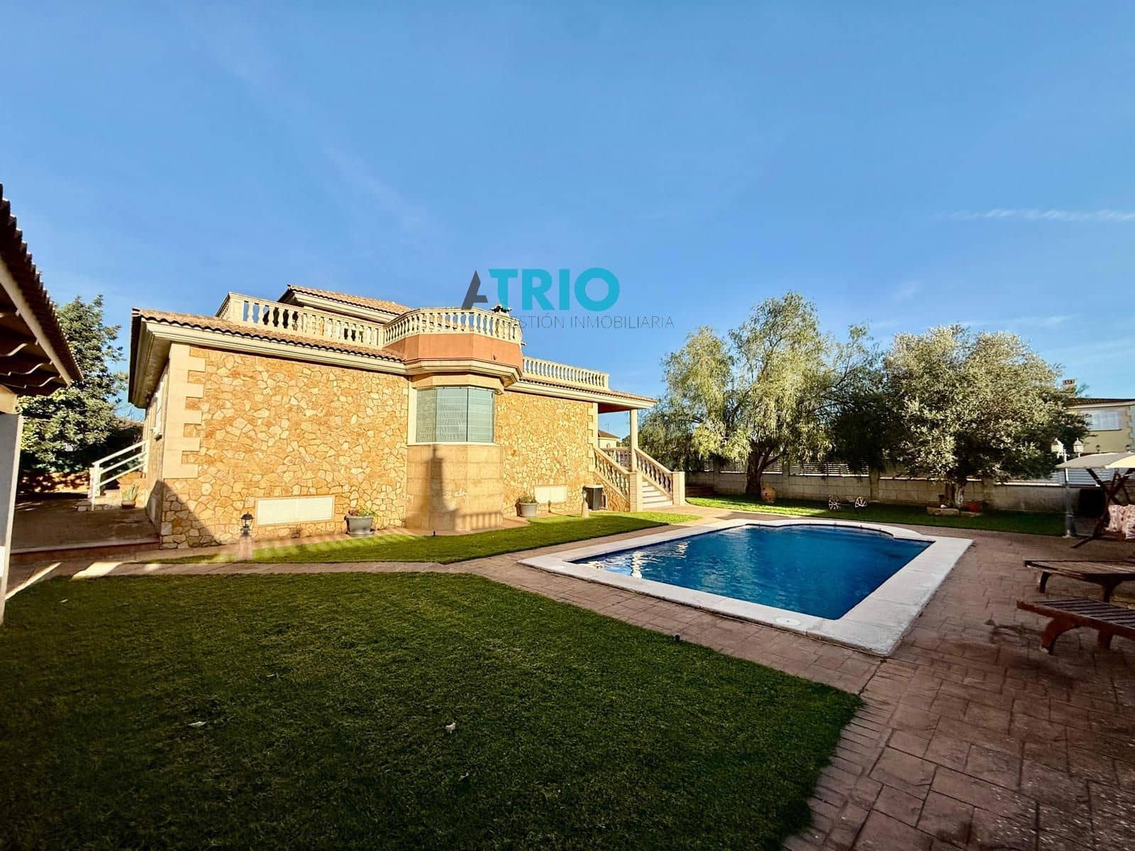 5 bedroom Villa for rent in Marratxi with pool garage - € 3,100 (Ref: 9496504)