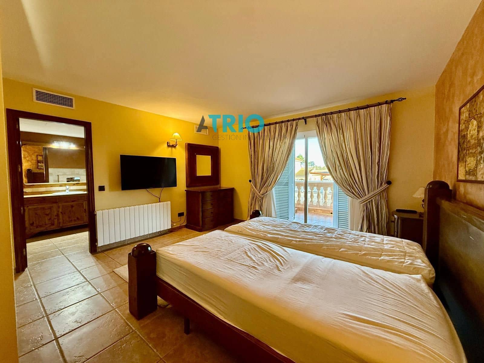 5 bedroom Villa for rent in Marratxi with pool garage - € 3,100 (Ref: 9496504)