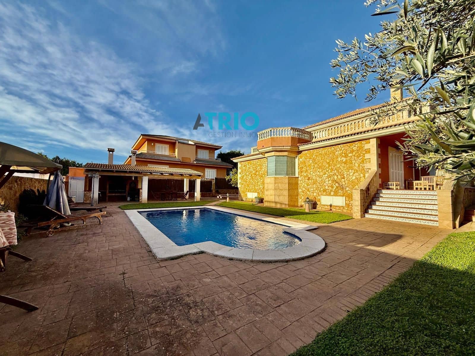 5 bedroom Villa for rent in Marratxi with pool garage - € 3,100 (Ref: 9496504)