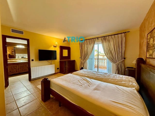 Chalet de 5 habitaciones en Marratxí en alquiler con piscina garaje - 3.100 € (Ref: 9496504)