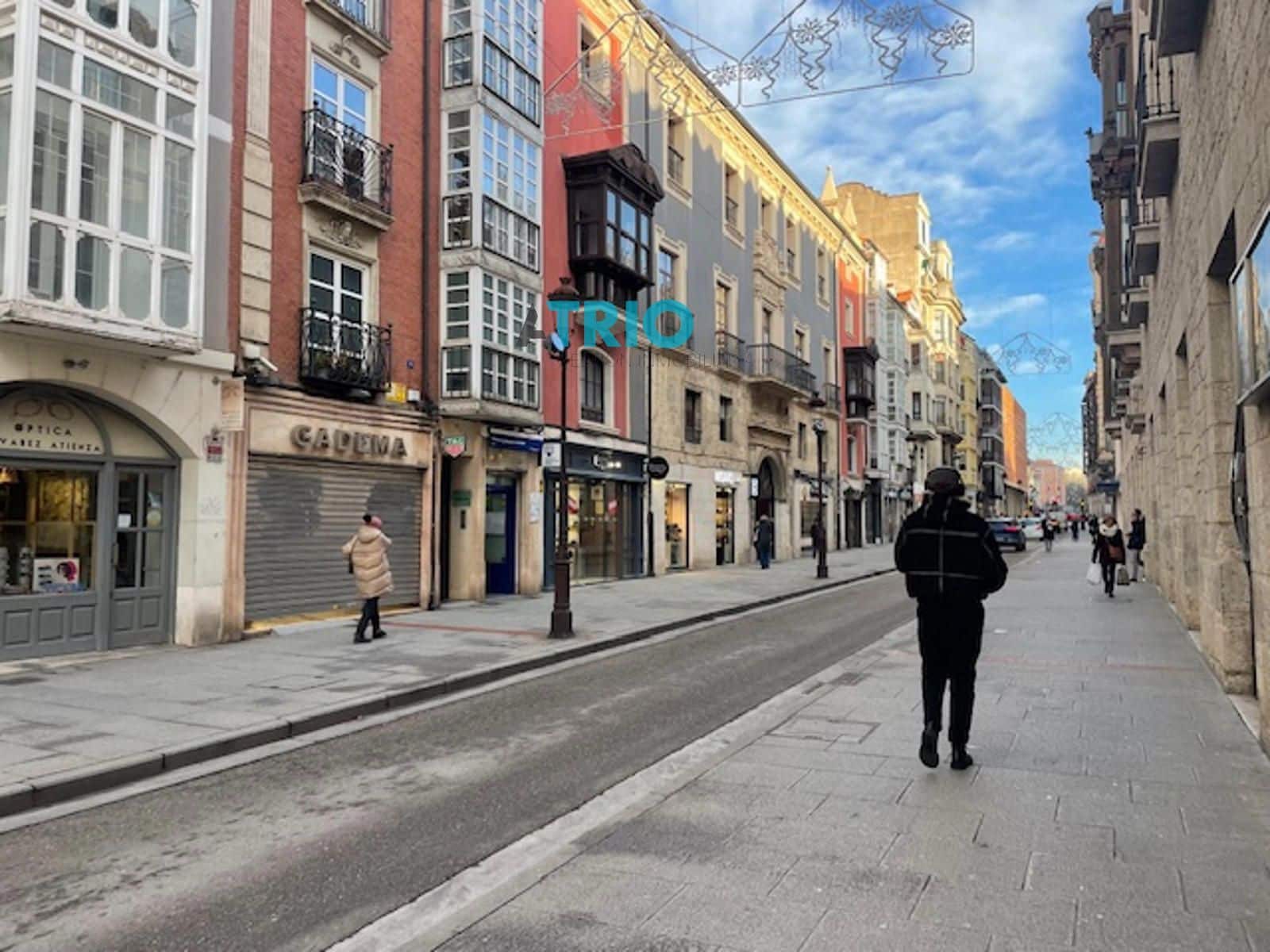 Kommersiell til leie i Burgos by - € 1 600 (Ref: 9510355)