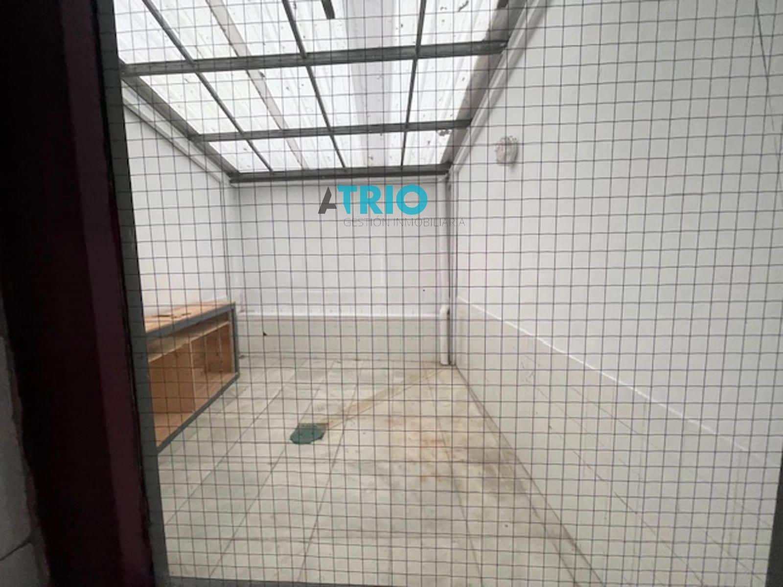 Kommersiell til leie i Burgos by - € 1 600 (Ref: 9510355)