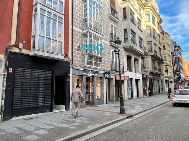 Kommersiell til leie i Burgos by - € 1 600 (Ref: 9510355)