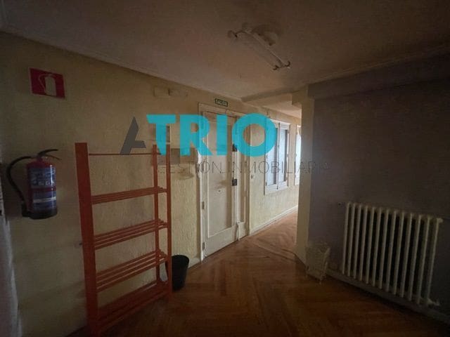 Office for rent in Burgos city - € 990 (Ref: 9534860)