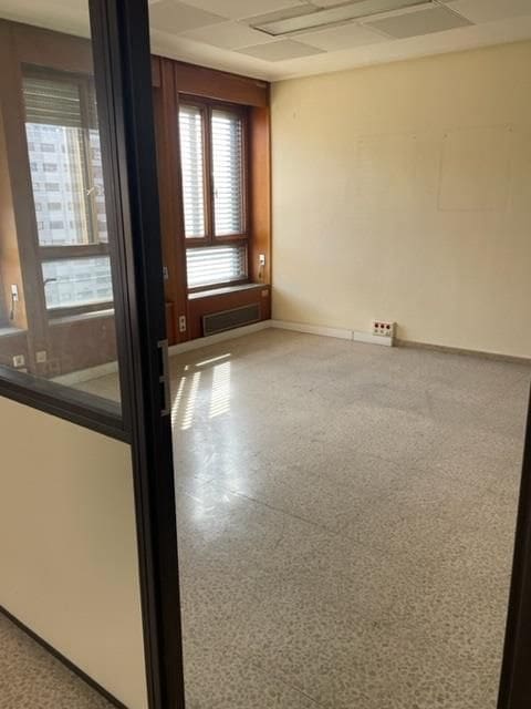 Kontor att hyra i Burgos stad - 850 € (Ref: 9548626)