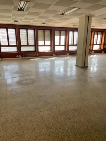 Kontor til leje i Burgos by - € 850 (Ref: 9548626)