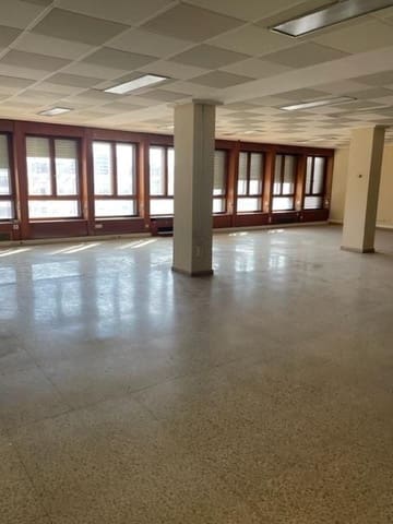 Kontor til leje i Burgos by - € 850 (Ref: 9548626)