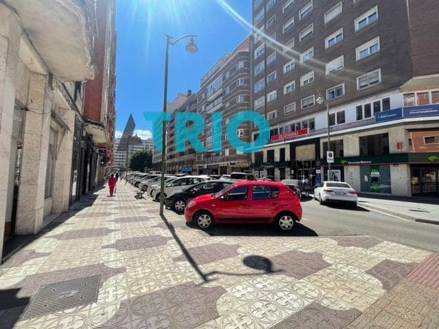 Kontor til leje i Burgos by - € 850 (Ref: 9548626)