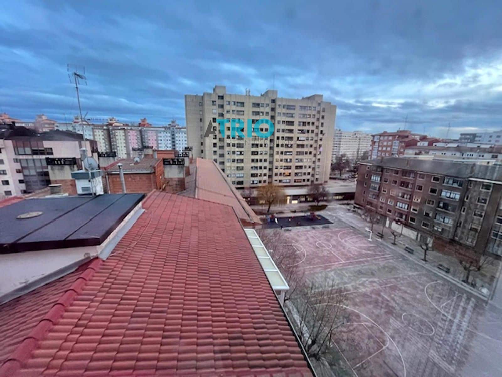 2 bedroom Flat for rent in Burgos city - € 750 (Ref: 9560691)