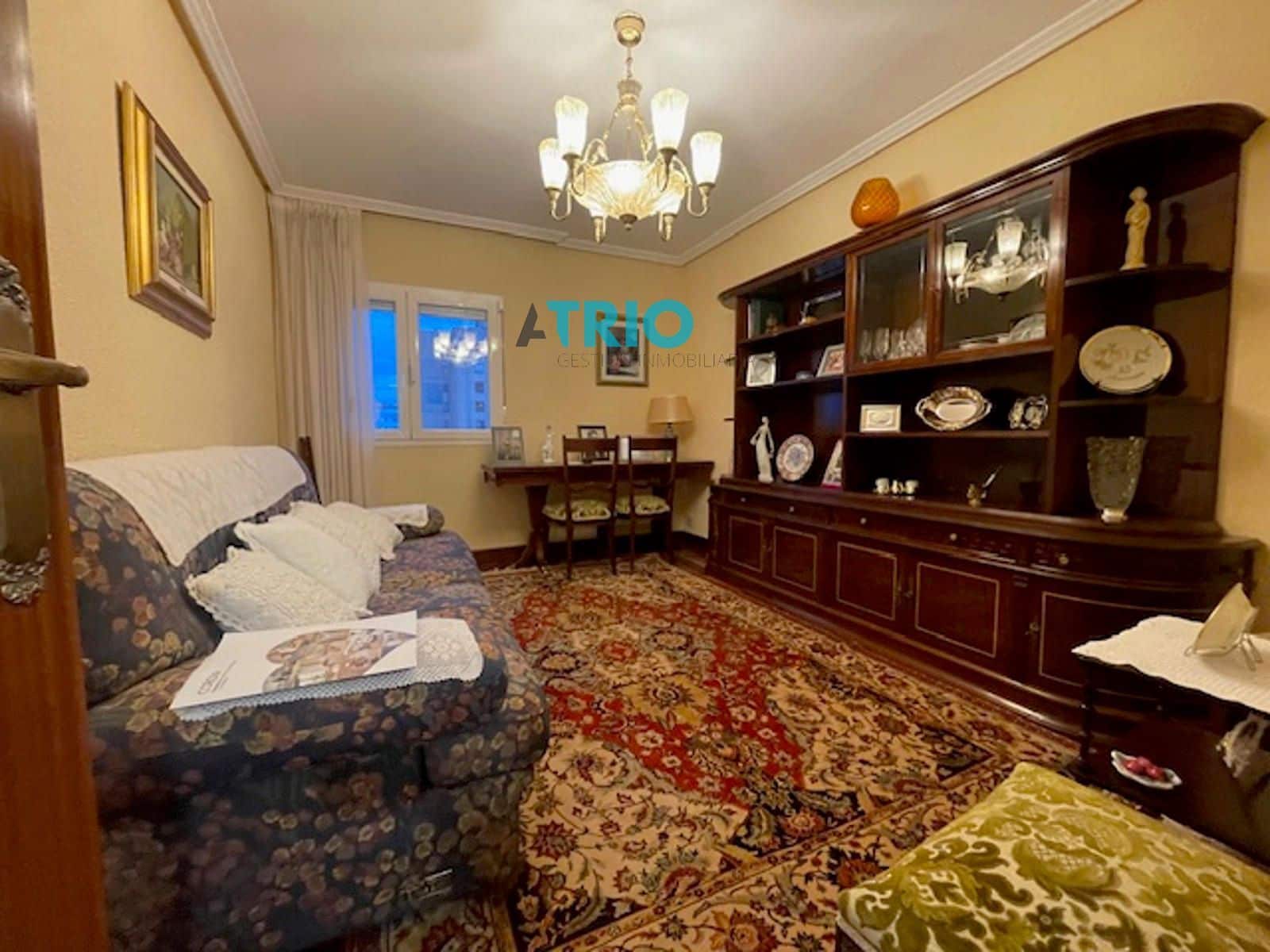 2 bedroom Flat for rent in Burgos city - € 750 (Ref: 9560691)