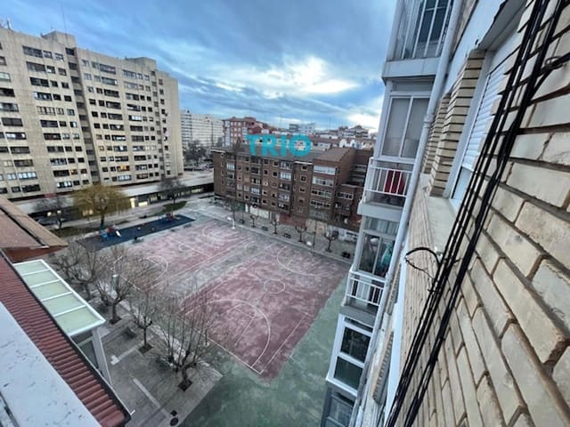 2 sypialnia Mieszkanie do wynajęcia w Miasto Burgos - 750 € (Ref: 9560691)