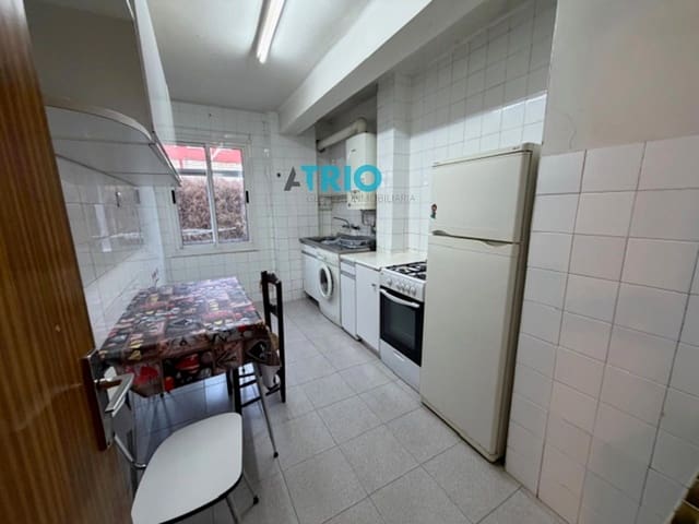 2 slaapkamer Flat te koop in Burgos stad - € 120.000 (Ref: 9560692)