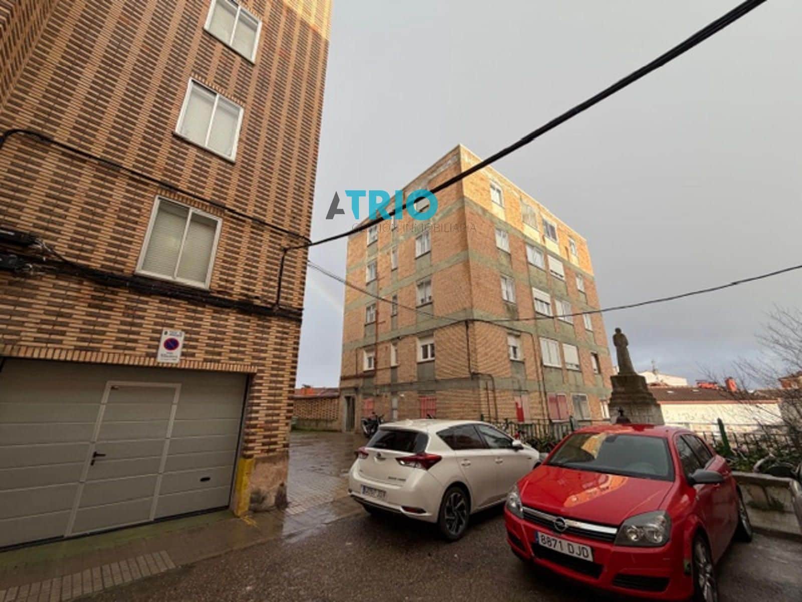 2 bedroom Flat for sale in Burgos city - € 120,000 (Ref: 9560692)